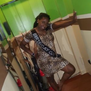 Meet your Posher, Ebony